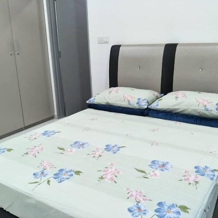 Mesahill Nilai 2 Room Condo - Fast Wifi, Amazing Pool & Tv Exteriör bild
