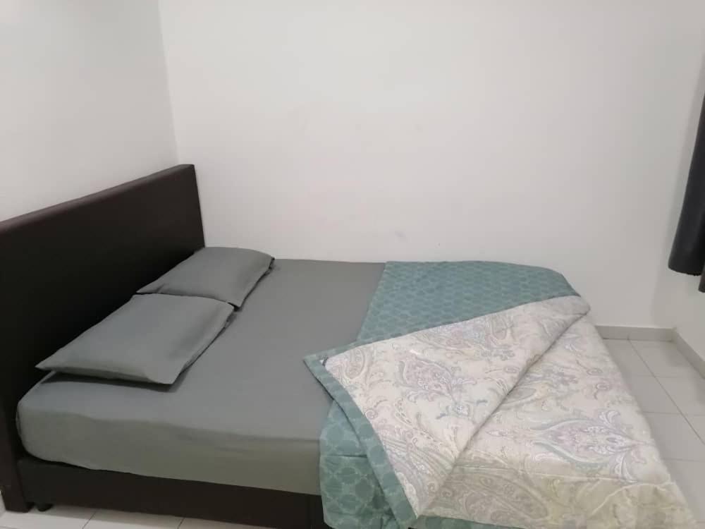 Mesahill Nilai 2 Room Condo - Fast Wifi, Amazing Pool & Tv Exteriör bild