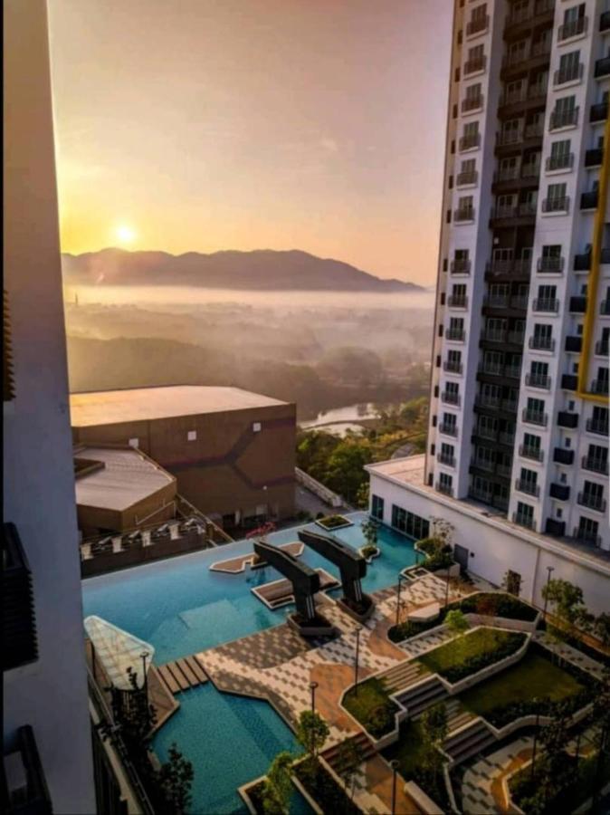 Mesahill Nilai 2 Room Condo - Fast Wifi, Amazing Pool & Tv Exteriör bild
