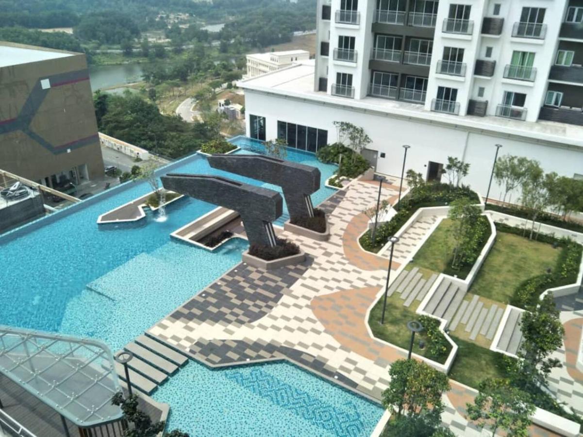 Mesahill Nilai 2 Room Condo - Fast Wifi, Amazing Pool & Tv Exteriör bild