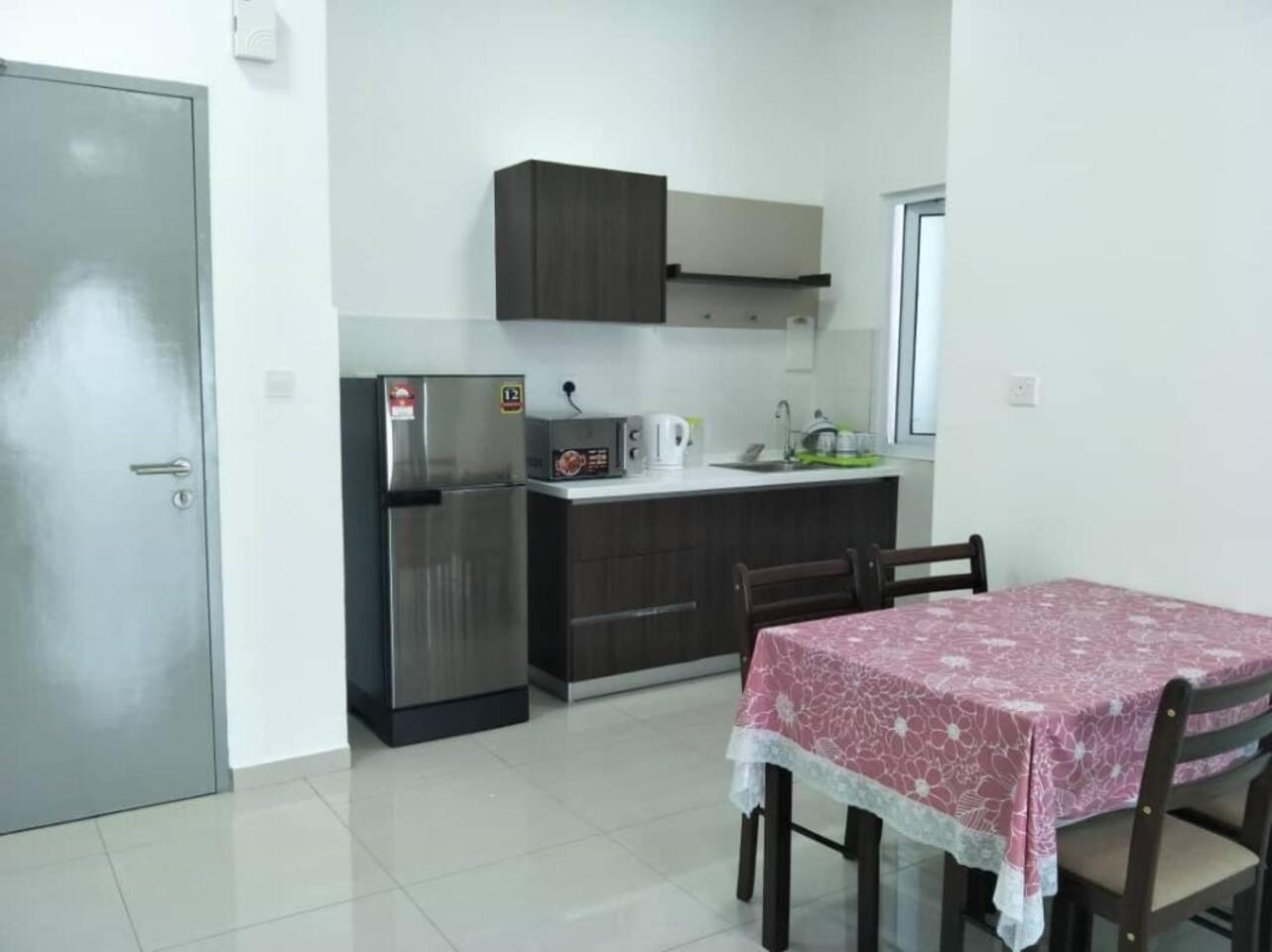 Mesahill Nilai 2 Room Condo - Fast Wifi, Amazing Pool & Tv Exteriör bild