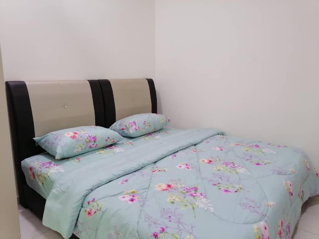 Mesahill Nilai 2 Room Condo - Fast Wifi, Amazing Pool & Tv Exteriör bild