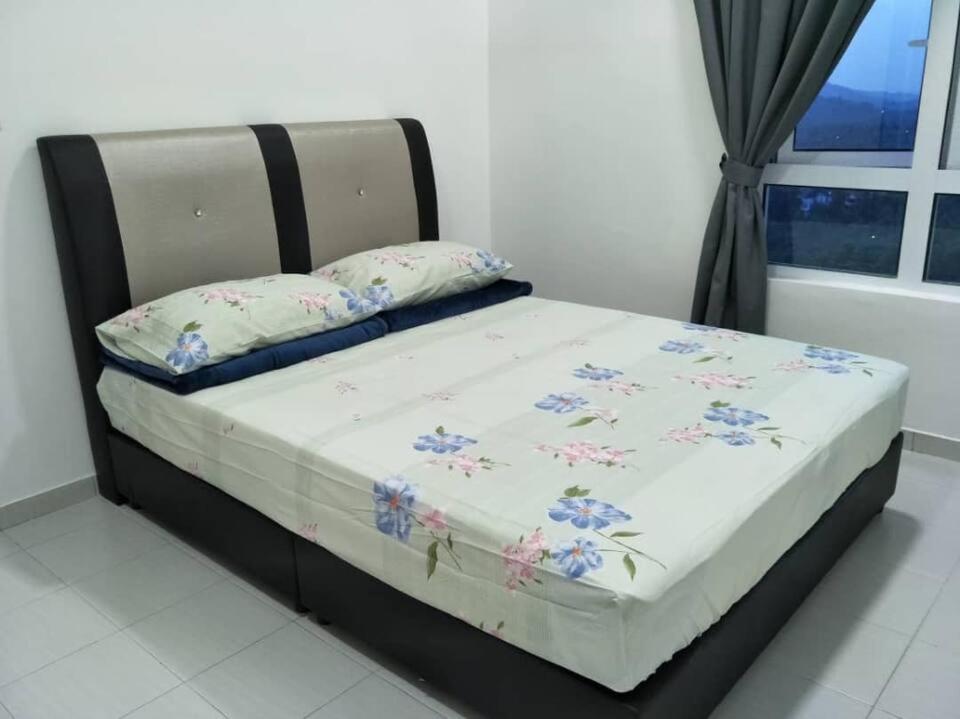 Mesahill Nilai 2 Room Condo - Fast Wifi, Amazing Pool & Tv Exteriör bild