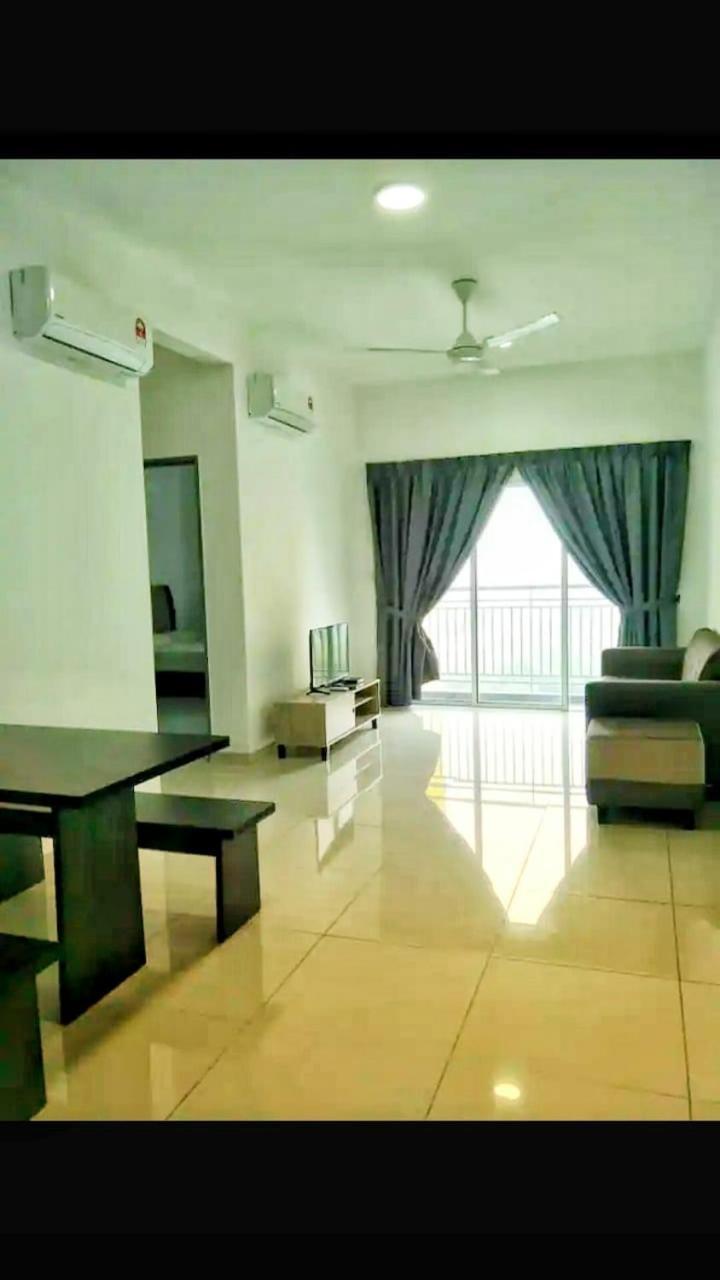 Mesahill Nilai 2 Room Condo - Fast Wifi, Amazing Pool & Tv Exteriör bild